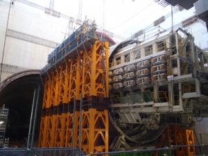 シールドマシーン回転